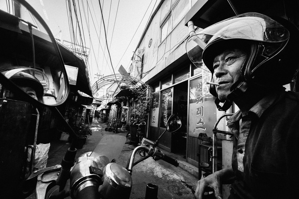 Smoking, Euljiro, Seoul, Korea