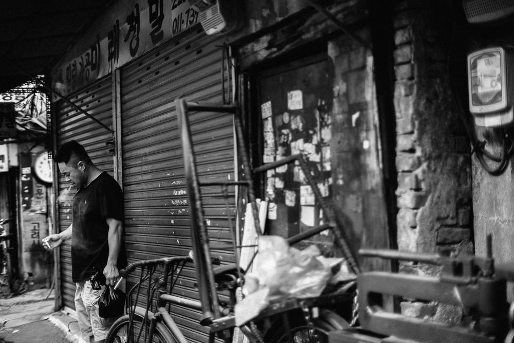 Smoking, Euljiro, Seoul, Korea